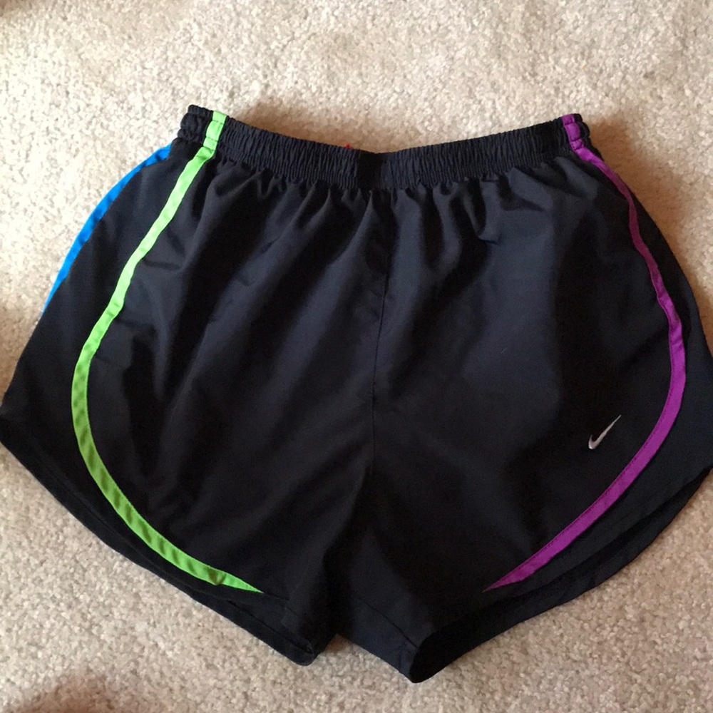 Nike tempo shorts size small